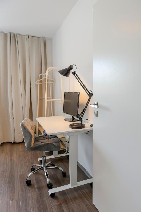 Lumen Homes - Design-Apt. Nahe Audi Und Altstadt, 3 Zimmer, Netflix インゴルシュタット エクステリア 写真